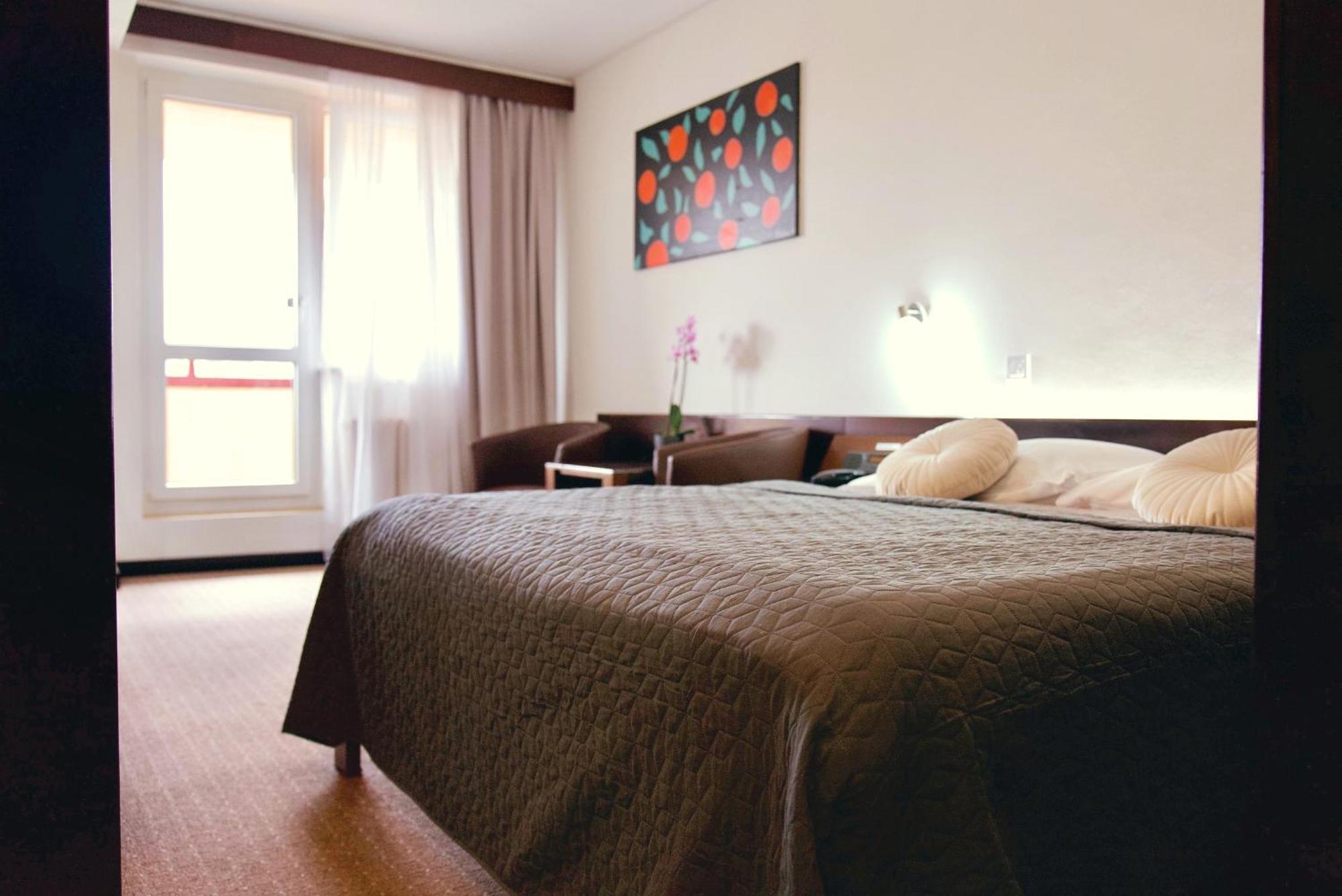 Hotel Merkur - جابلونك ناد نيسو المظهر الخارجي الصورة
