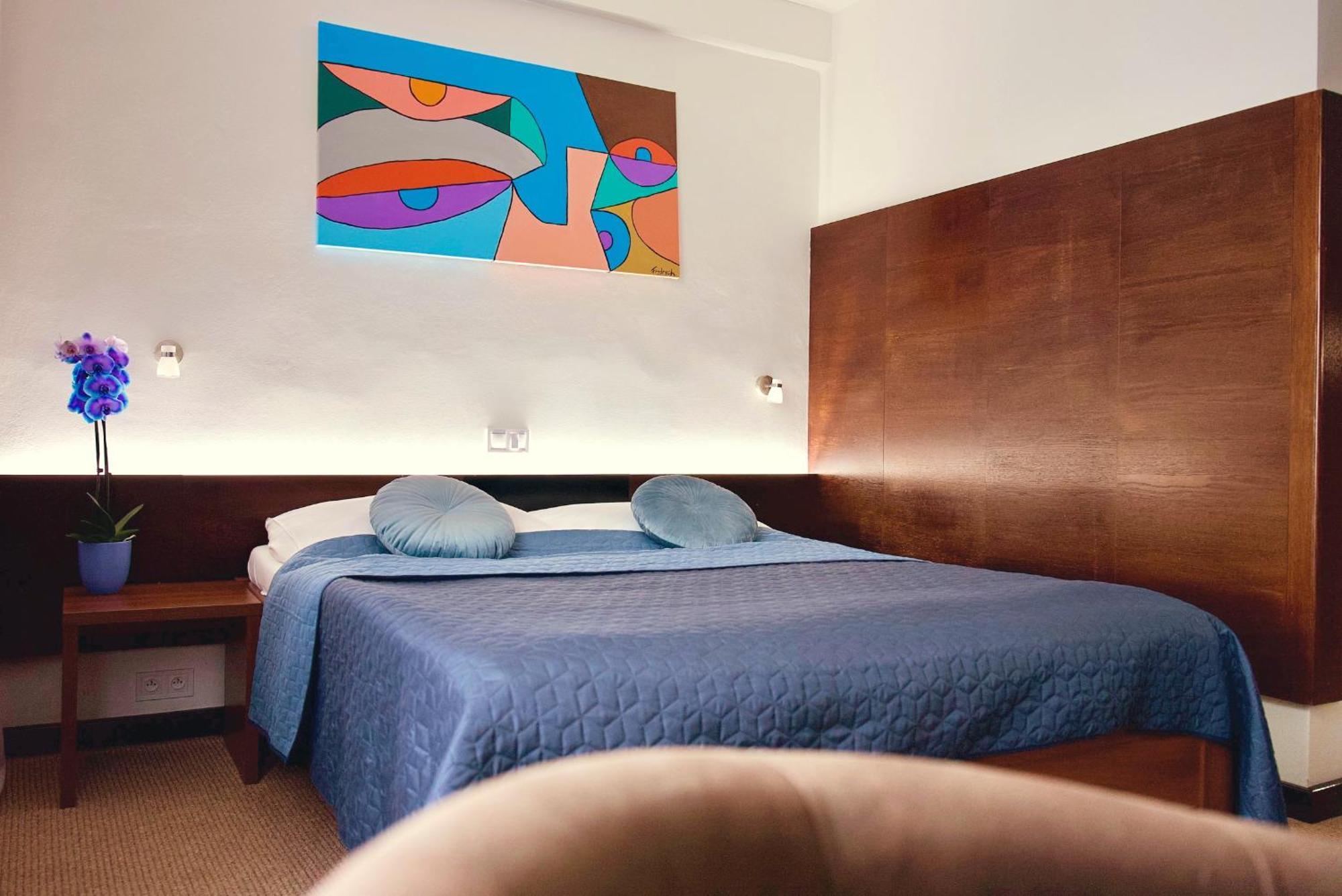 Hotel Merkur - جابلونك ناد نيسو المظهر الخارجي الصورة